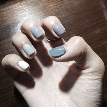 005XqOyijw1f7mkzhy79fj30zk0zkq6w