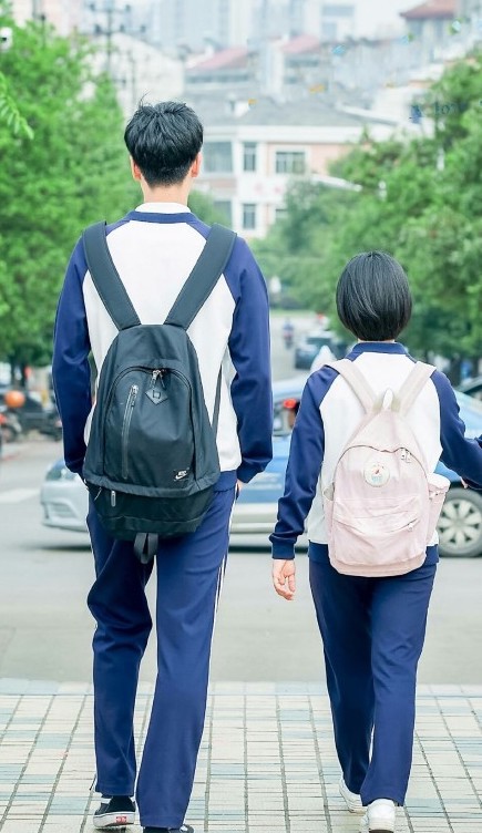 005QWuXnly1fmkt094an8j30qo1bdk0t