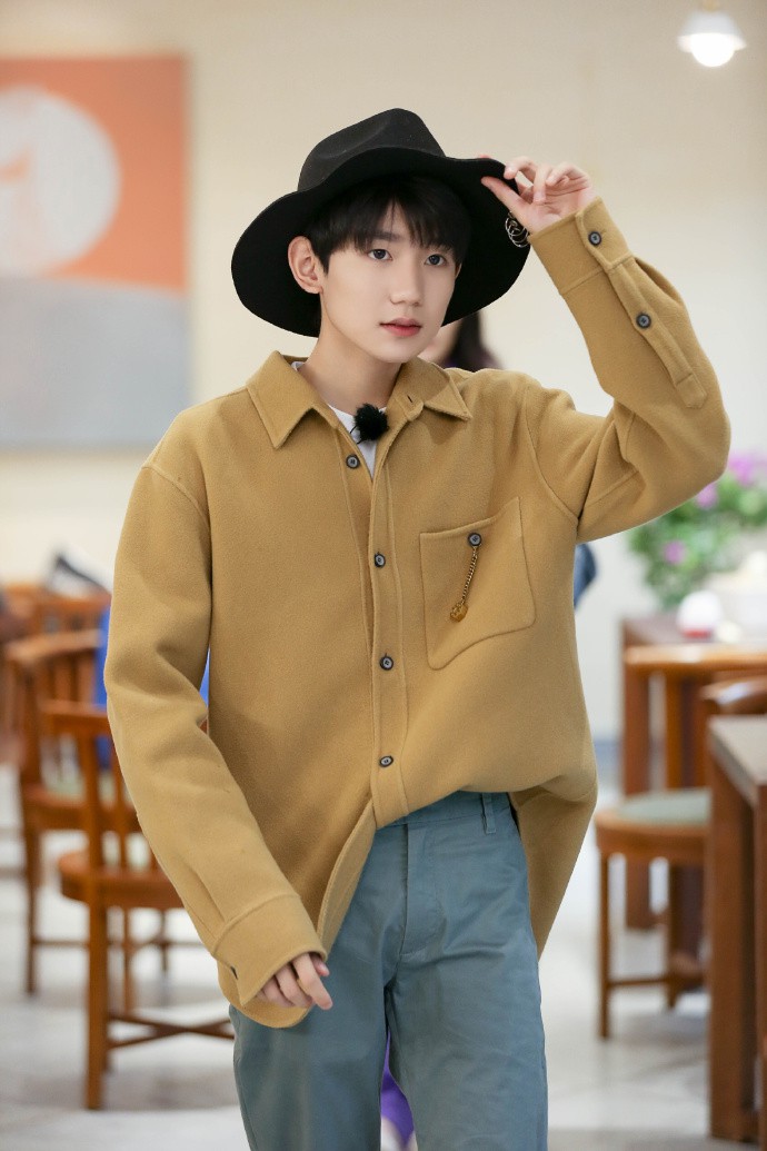 006VXJ2Aly1flvcrt65kmj32kw3vckjq