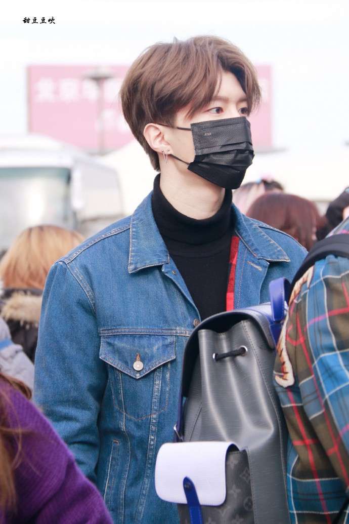 006x4dVlly1fm3rjvn4cnj32kb3uh1l0