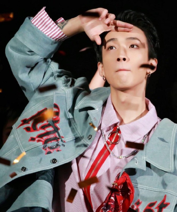 7a9c7569gy1fmrmvbzz8cj20jx0oukfj