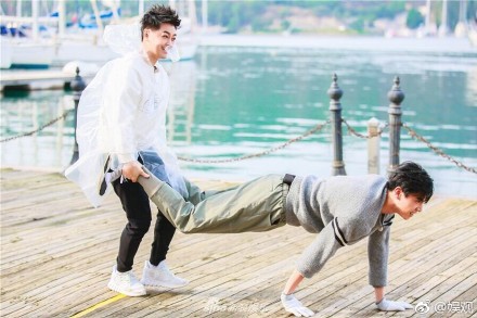 005KnsEFly1fnzkm3fsowj30p00go0vw