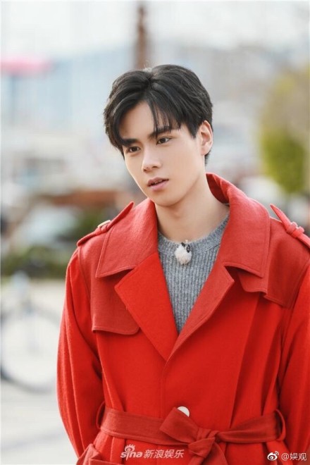 005KnsEFly1fnzkm4749lj30go0p0tam