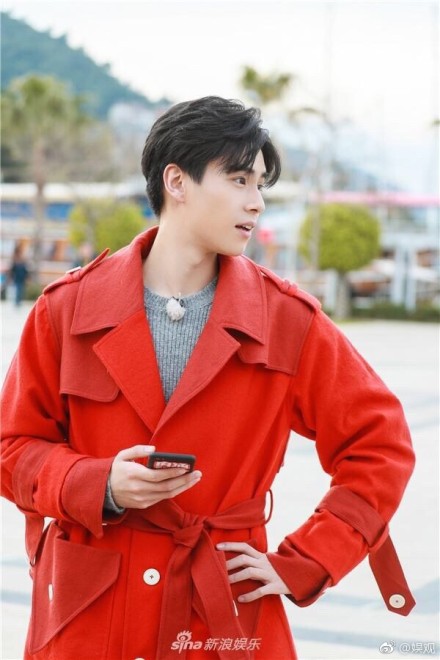 005KnsEFly1fnzkm4htomj30go0p0gny