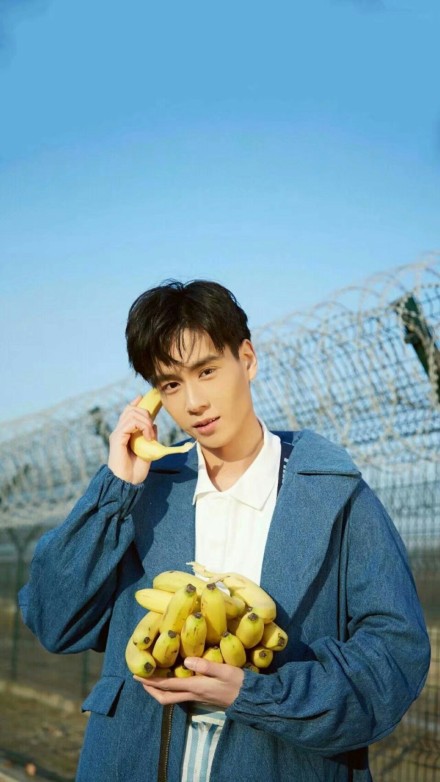 0067gQqxly1fnm1lgks65j30qo1bfjy4