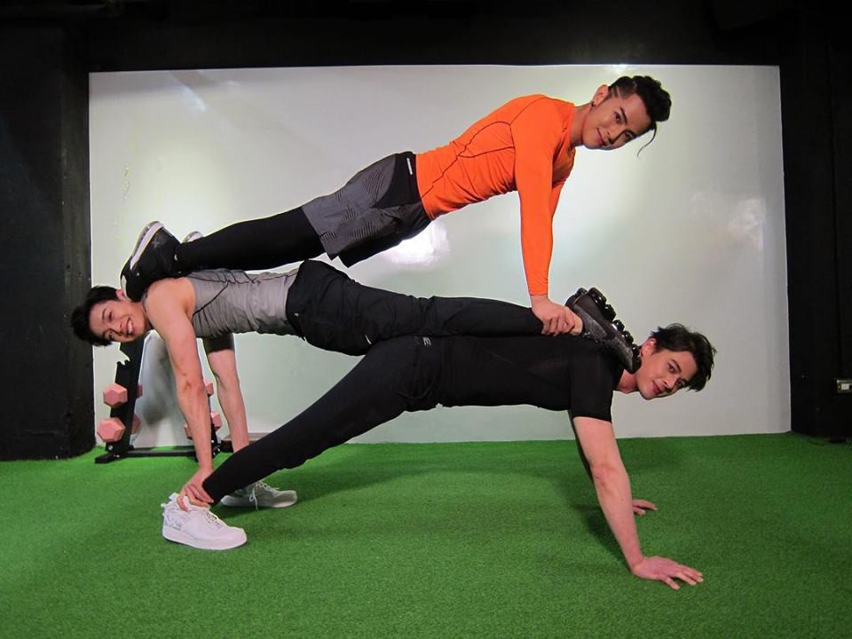 25354164_888568721300700_2807775803084583326_n