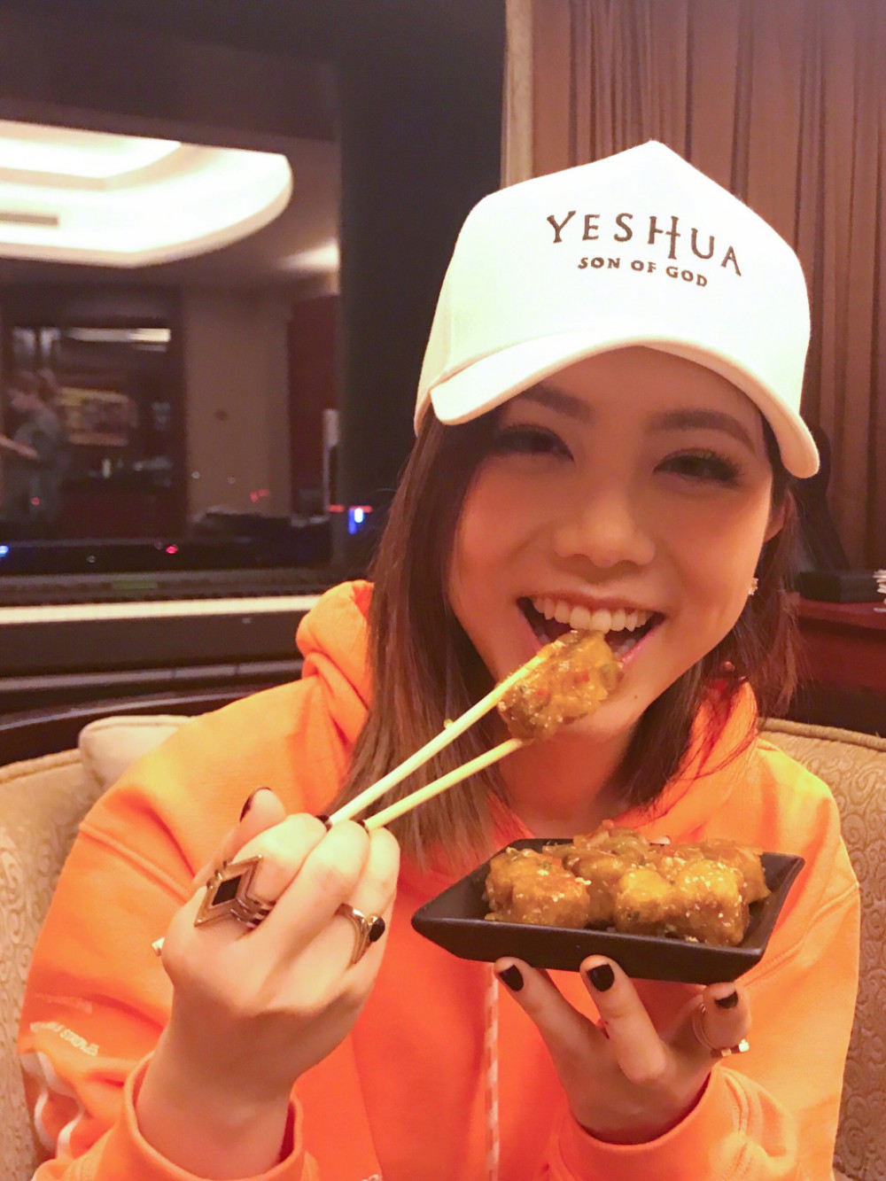 65a92dc9gy1fiwcfls7bgj21r02c07wk