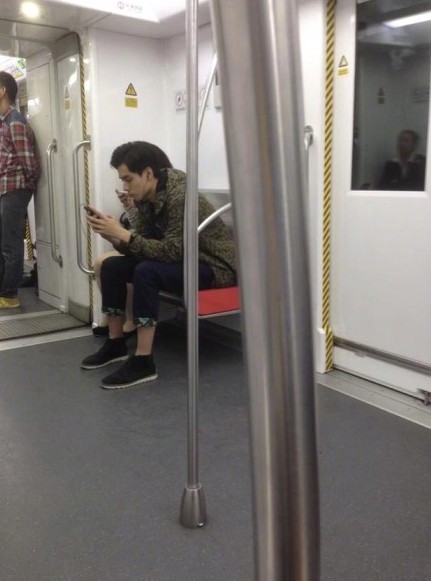 6a165c19ly1fn4efjj34gj20hi0u2dh7