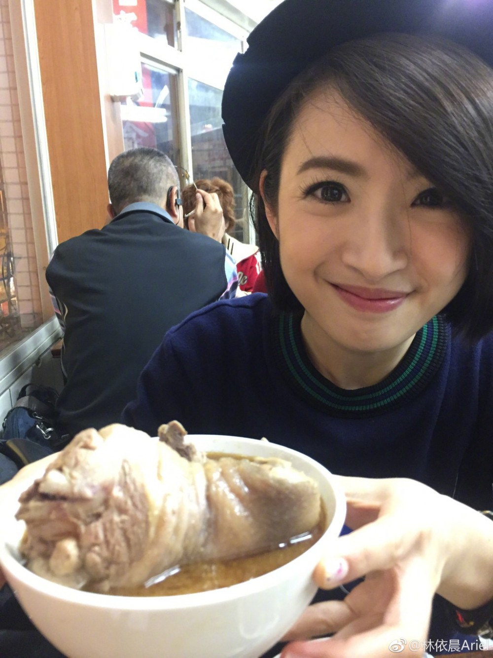 6a661712gy1fdy74pzeqmj21w02io4qp