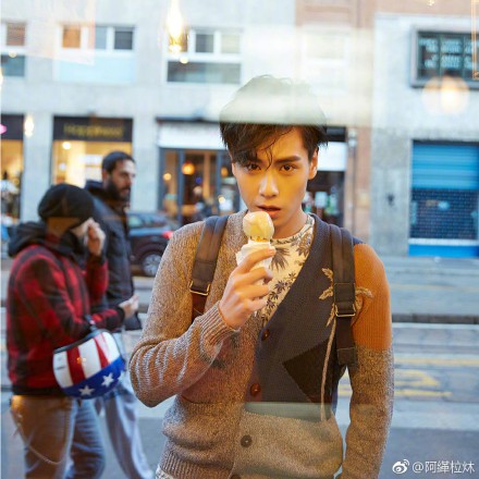 734b3ddaly1fnlbn1k42nj20tu0tt1ky