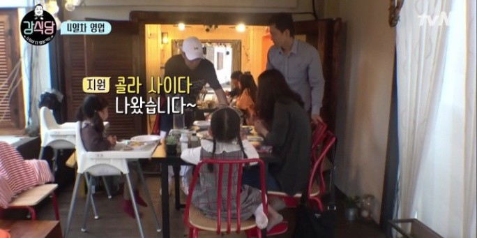 93f8d29dgy1fn3wsyrul7j20k00b9q9n