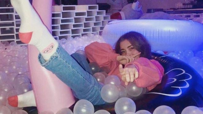 _99661311_stephanie1