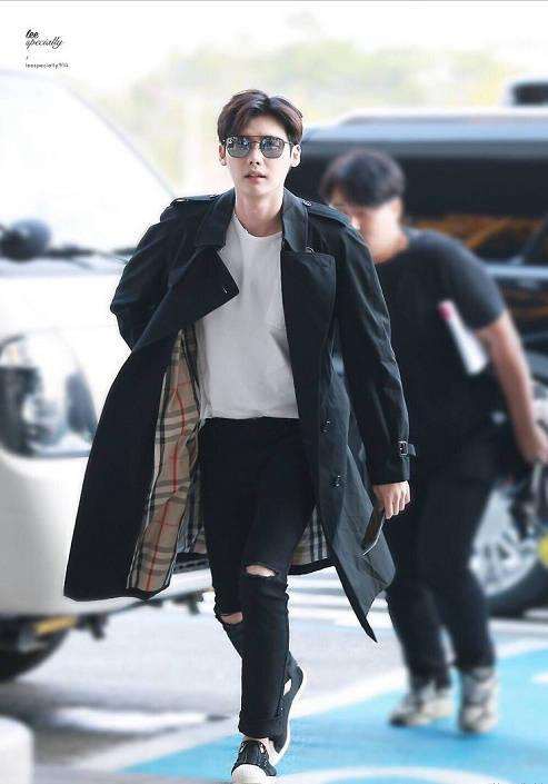 BxhB5smKfHinlNbzefFkzsxCHvuamOUMapNrlajVrA6Bs1509765303443