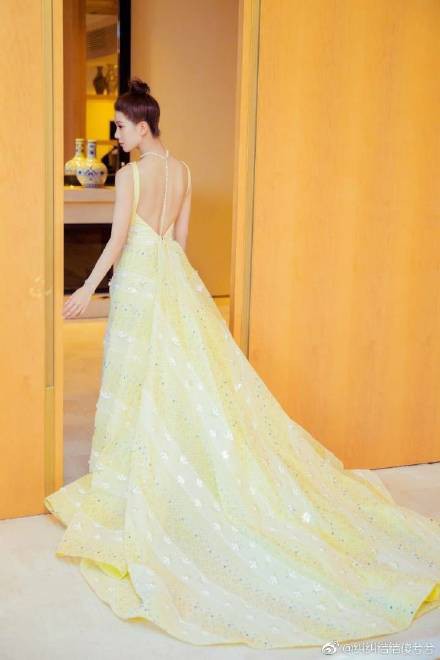 a05d49e3gy1fnl69arzttj20k00u0gmm