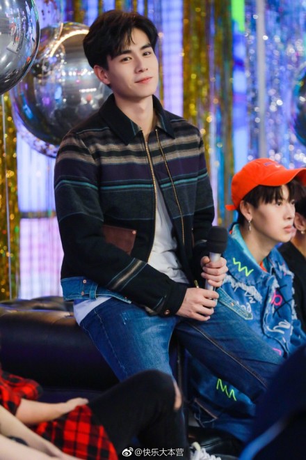 af1f9b3dgy1fnnec3axvuj20qo140gv7