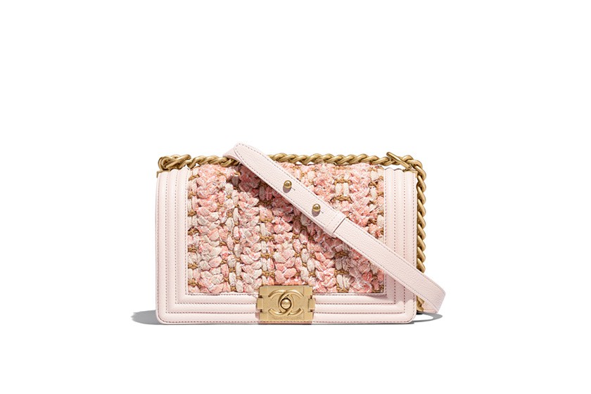 chanel-handbag-spring-summer-2018-pre-collection-_0008_boy_chanel_handbag-sheet.png.fashionImg.hi-2