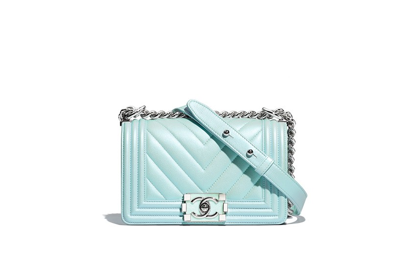 chanel-handbag-spring-summer-2018-pre-collection-_0014_small_boy_chanel_handbag-sheet.png.fashionImg.hi-1