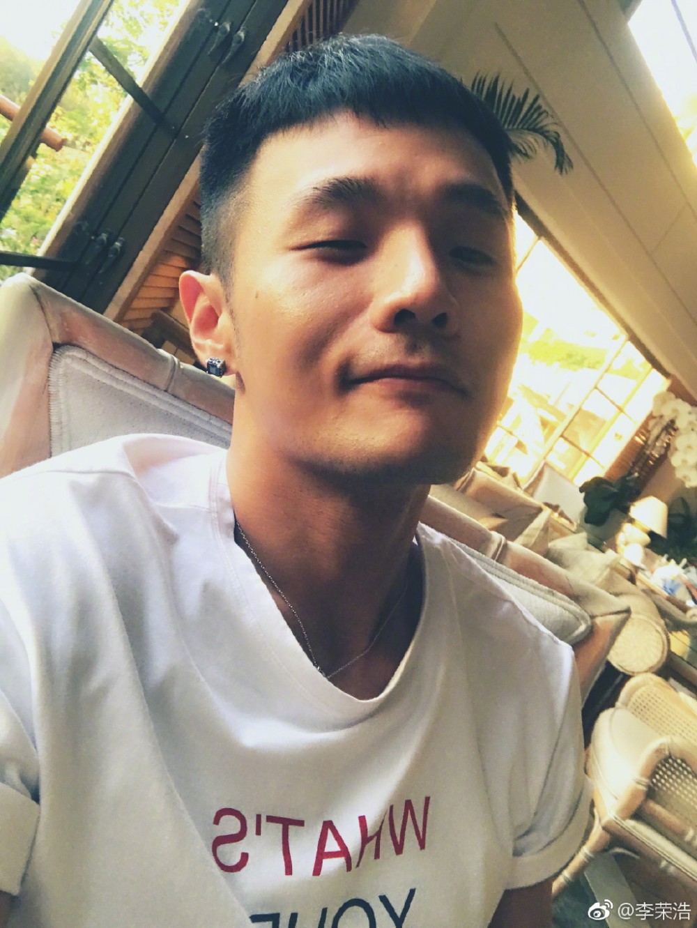 67a7c045gy1fibhra5hgvj20w816we81