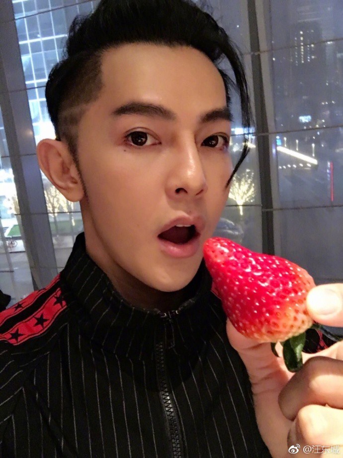 69b226bdly1fnvoxwg3r2j20ku0rstcv