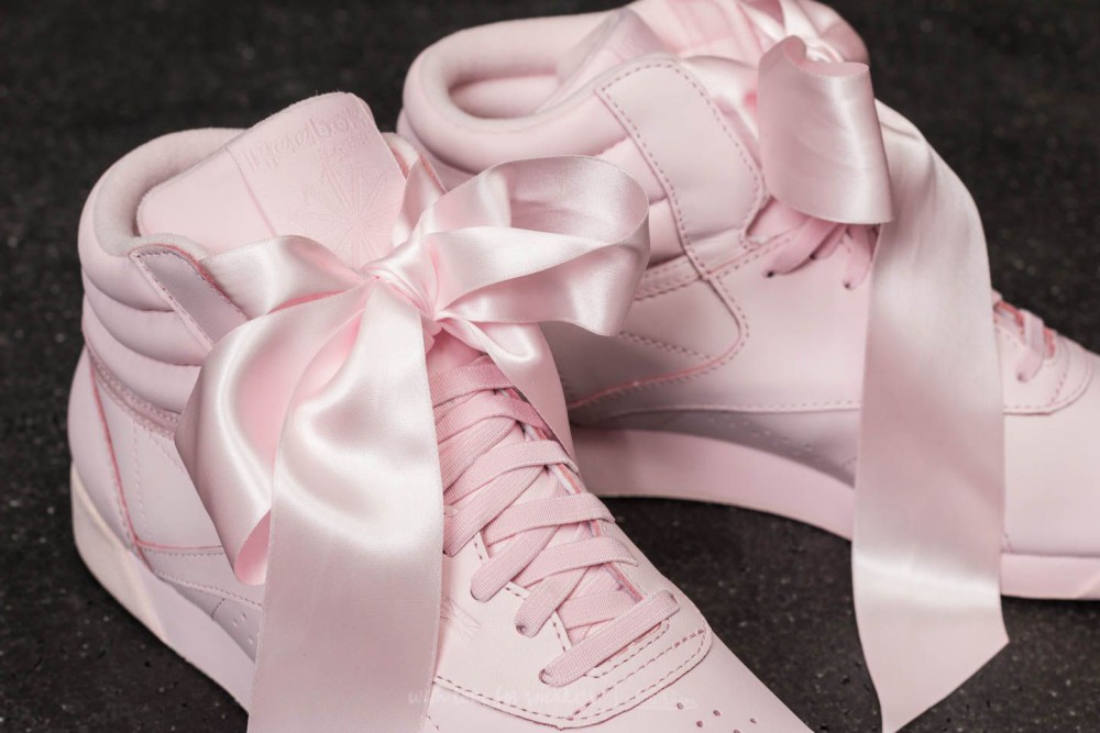 reebok-freestyle-hi-satin-bow-porcelain-pink-skull-grey