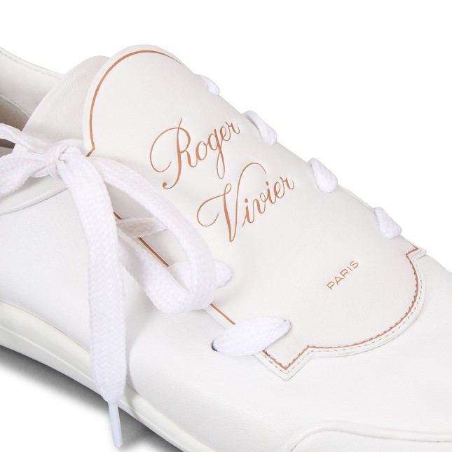 013629990704_04_04_645Wx645H