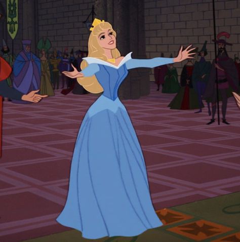236d84ecabb8272d7a49c3360a5e21c3--sleeping-beauty-dress-disney-sleeping-beauty
