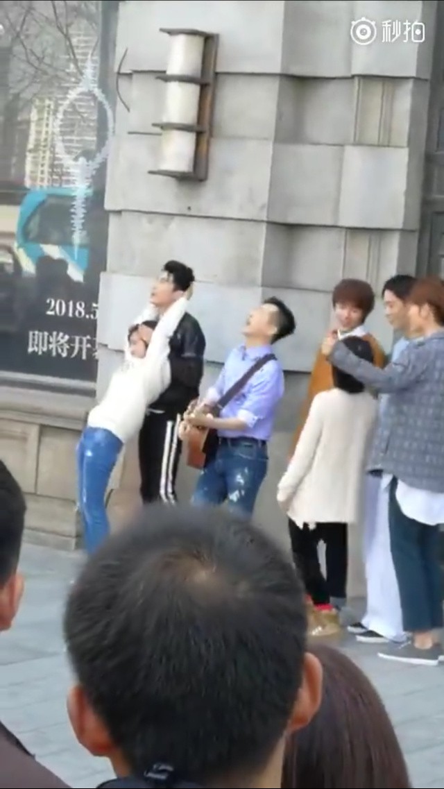 beebbab2gy1fp1t08vt4ej20hs0vlttj