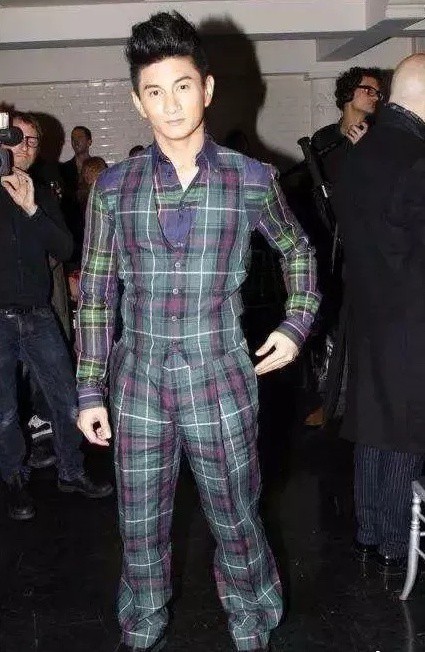 c5623890gy1fop32egvdsj20bv0irjwe