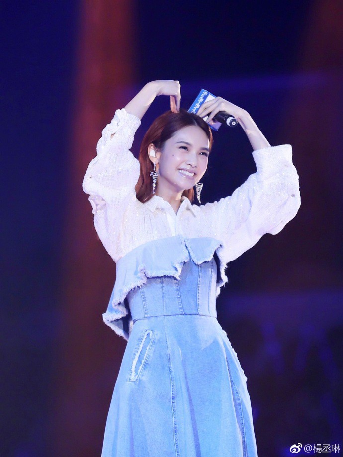 d150b723gy1fmyfsllamcj21ez1w0dzz