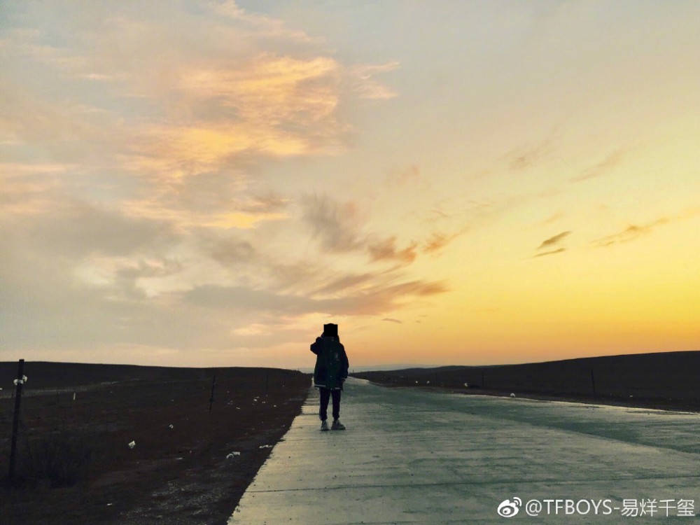 d7f7faddly1fkonlpvh7ej22io1w04qp