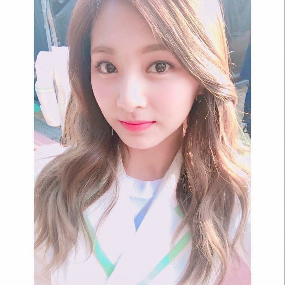 tzuyutwice_23823512_562650984078836_7948208680602697728_n