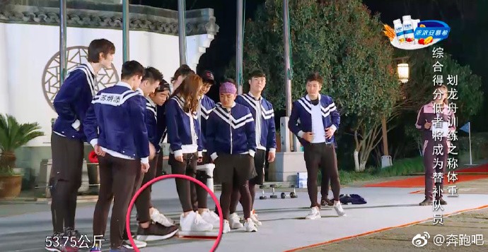 005IMuZvgy1fqzoakh7hbj30qp0dtaxx