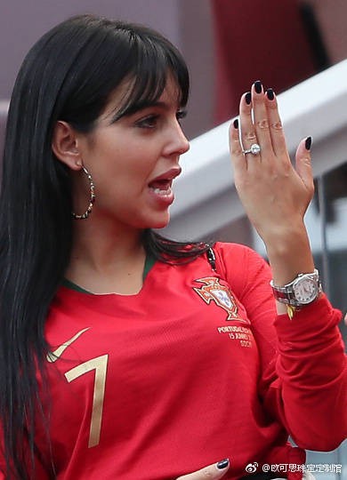 006YjJvpgy1fsjx2l7a8wj30au0f0755