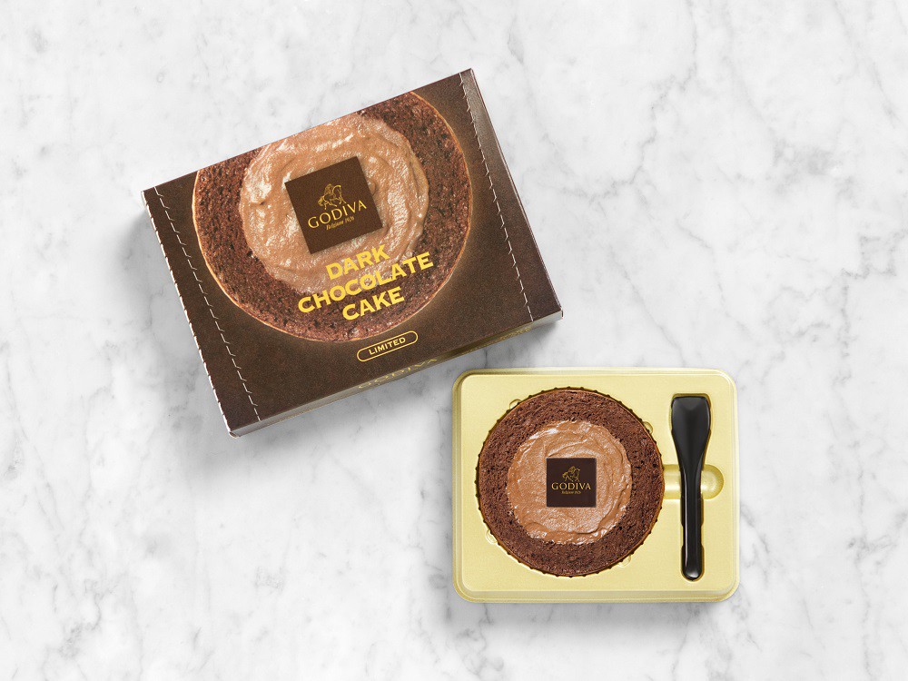 「GODIVA黑巧克力慕絲蛋糕」全部採比利時進口的獨家巧克力原料。