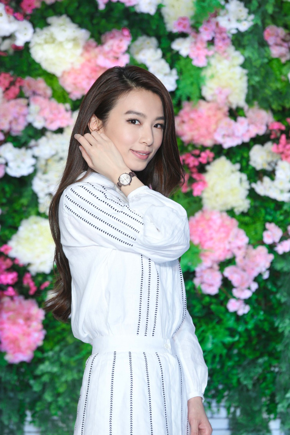 田馥甄粉嫩代言CITIZEN女錶系列