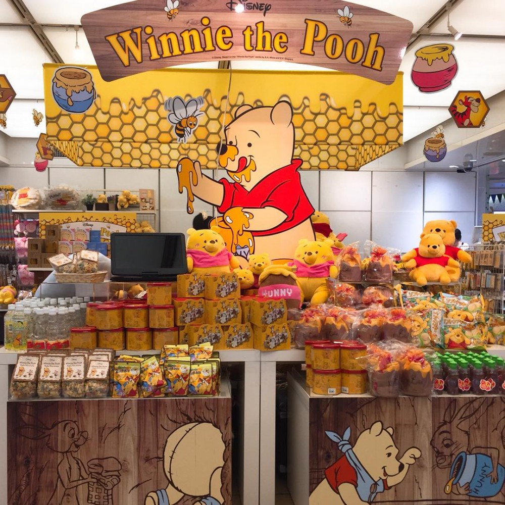 36997283_302861117121676_6276166822664339456_n