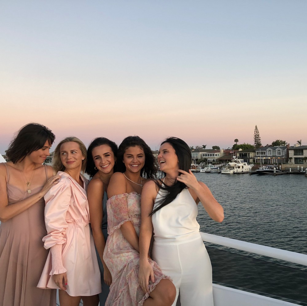 selenagomez_37071659_1265726216897304_7727331449010913280_n (1)