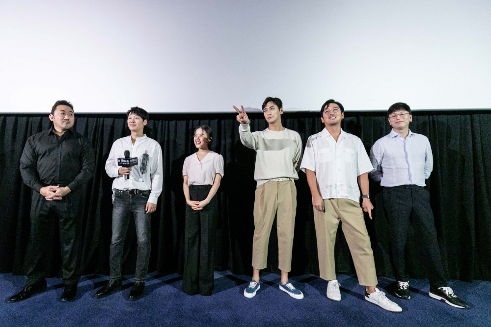 005【與神同行最終審判】活動照_（左起）馬東石、金東旭、金香起、朱智勛、河正宇、導演金容華參加本片映前問候