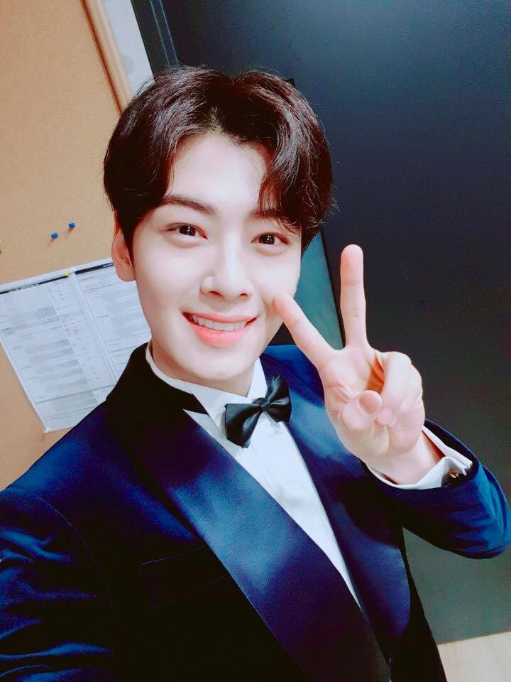 26196078_1572544056164146_4837555502707958958_n