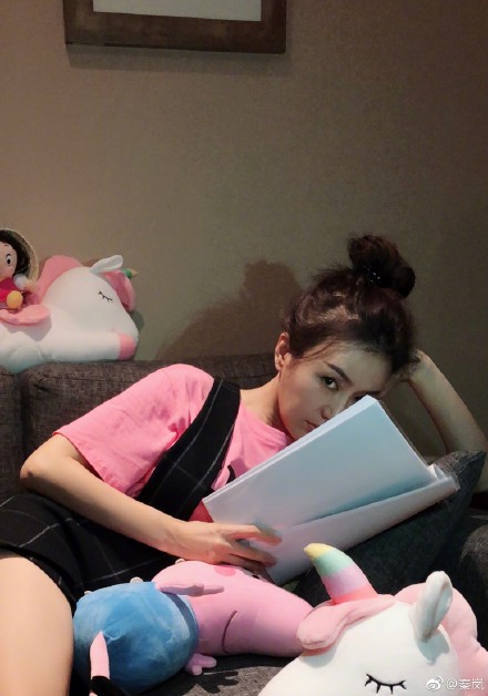 471182a5ly1fug99aeo4xj216y1pb4kr