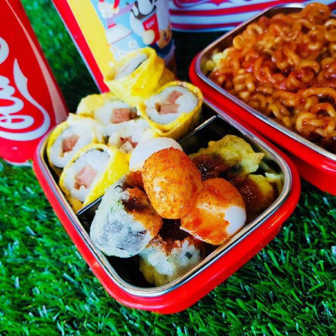 76cf6d7fly1fu19328tcsj20qo0qogph