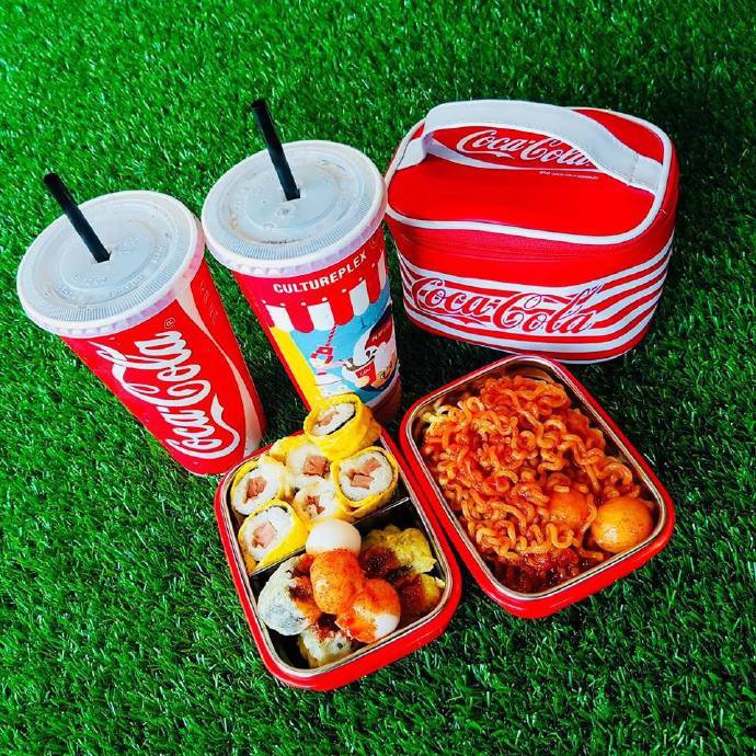 76cf6d7fly1fu1932p9q5j20qo0qon3r