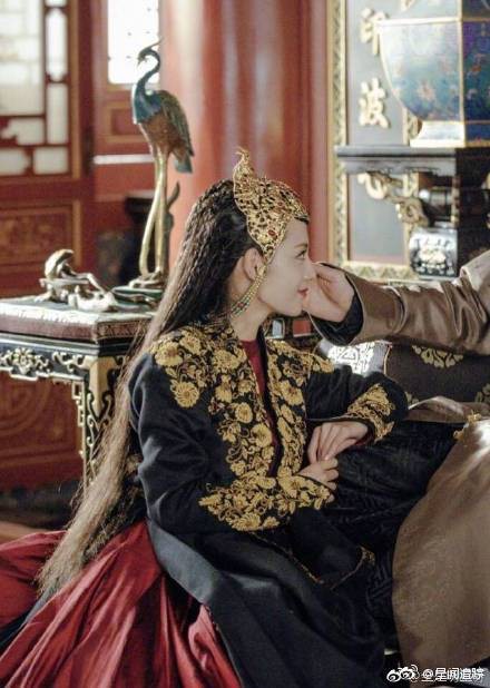 99516237gy1fu8yaya8zcj20c80h6dgu