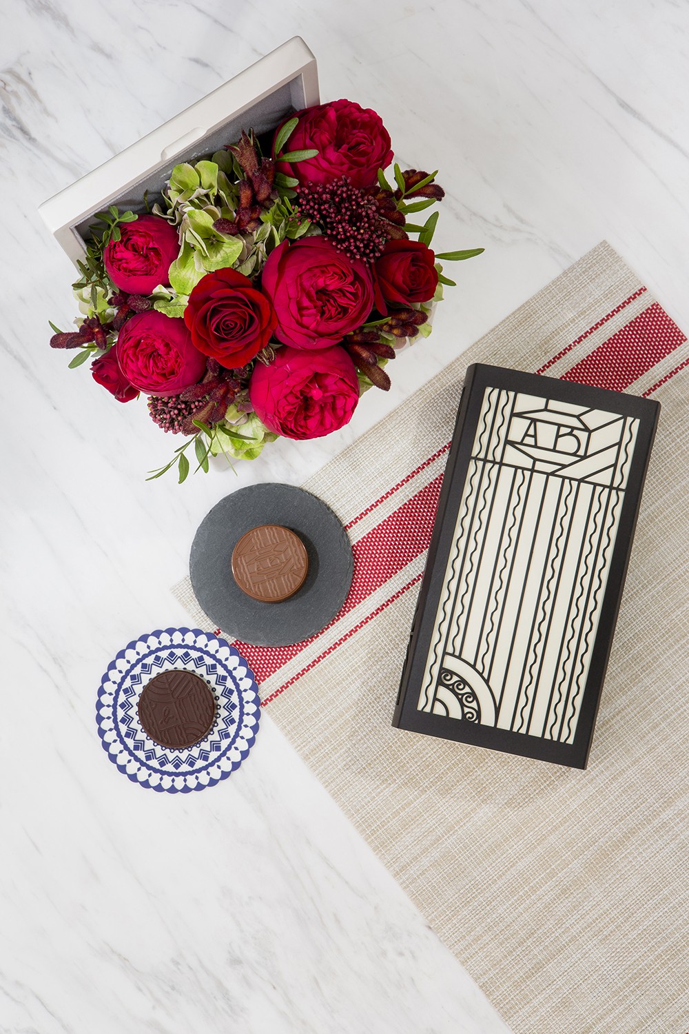 Red Piano in Jewelry Box with Petite Pleasure Mooncake Gift Box