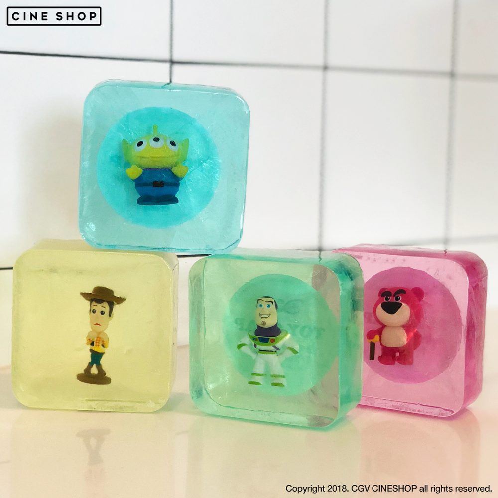 dwgikprysl4w0cwwco44g8gs4pcic1q-1000x1000