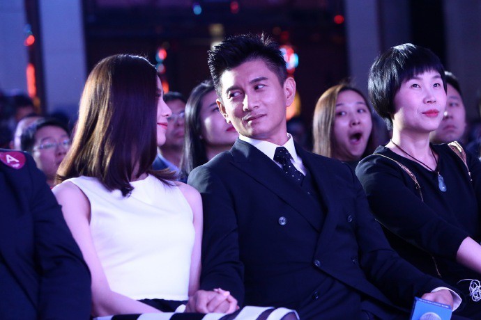 e2b2004ely1fugkjtub1wj20j60csjt2