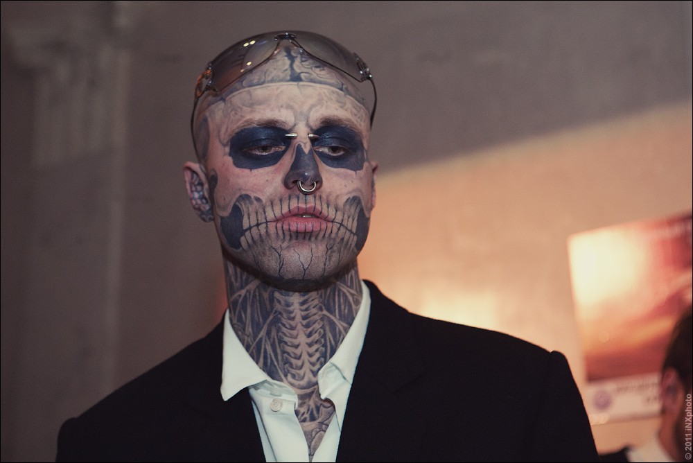 zombie_boy_wallpaper_04