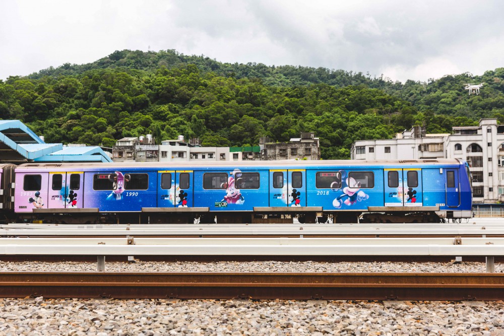 米奇趣遊台北彩繪列車13