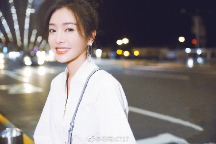 005UD6GDgy1fvchlemokwj31400qotur