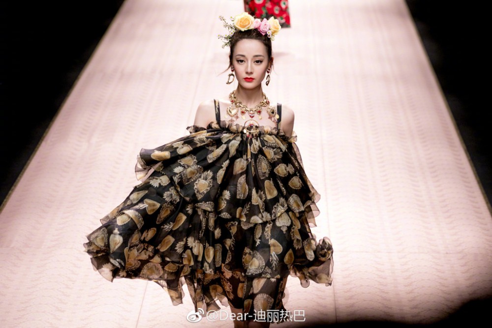 63885668gy1fvjxn2uef6j22s31uq4qq